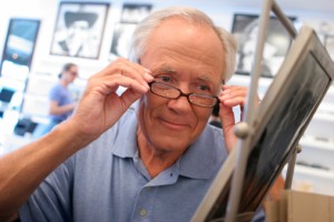Choose an Affordable & Trustworthy Eye Doctor/Optometrist in Orlando